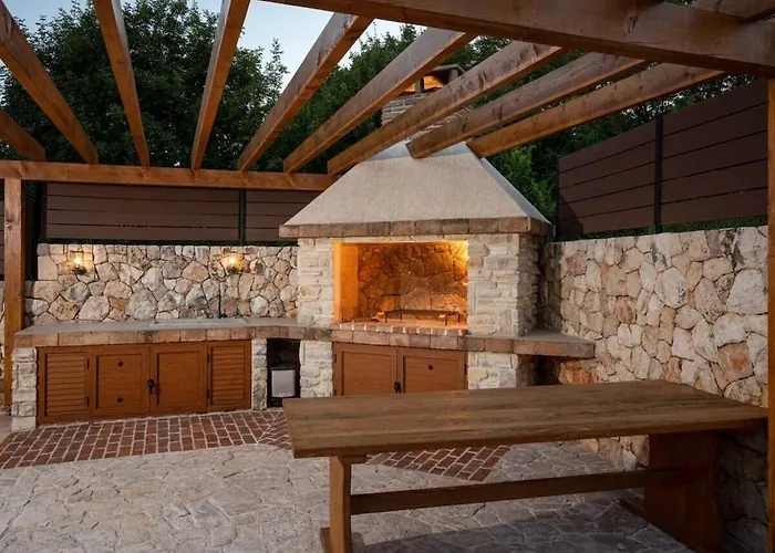 In With Swimming Pool 빌라