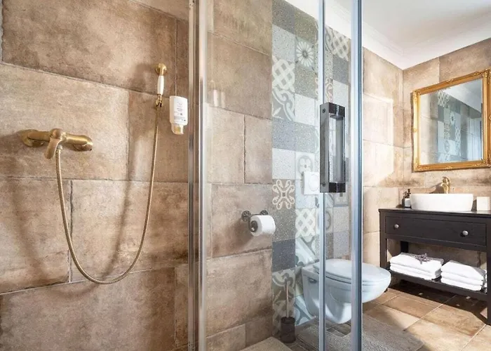 빌라 In With Swimming Pool Gostinjac