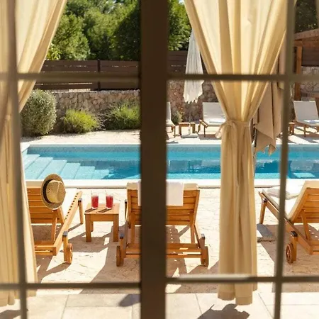 Villa In With Swimming Pool *
