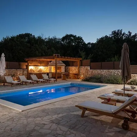 In With Swimming Pool *