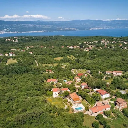 Villa In With Swimming Pool